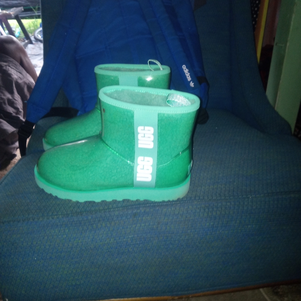 Boots - Picture 2 of 2